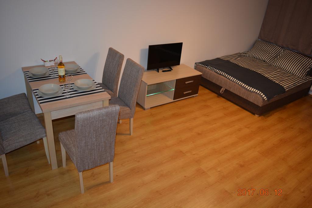 Ferienwohnung Gobe Apartman Hajdúszoboszló Exterior foto