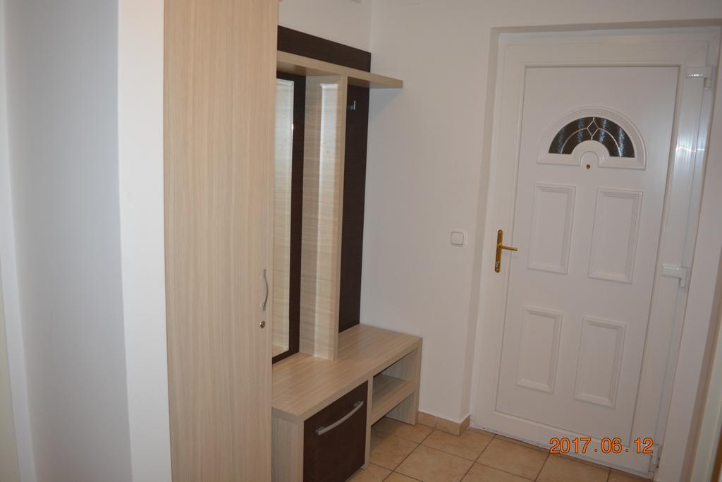 Ferienwohnung Gobe Apartman Hajdúszoboszló Exterior foto